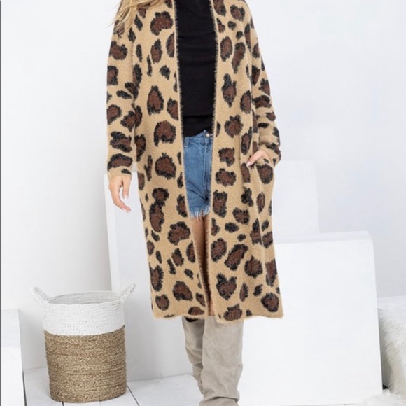 Leopard sweater cardigan 🤎 - Picture 5 of 9